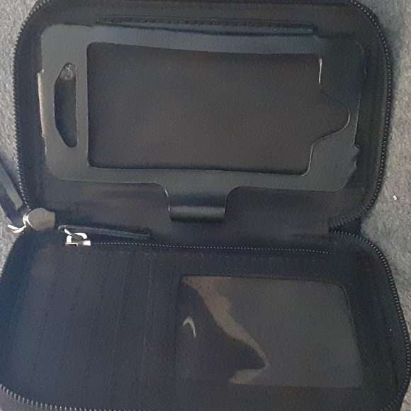 Victoria's Secret wristlet - Picture 5 of 6